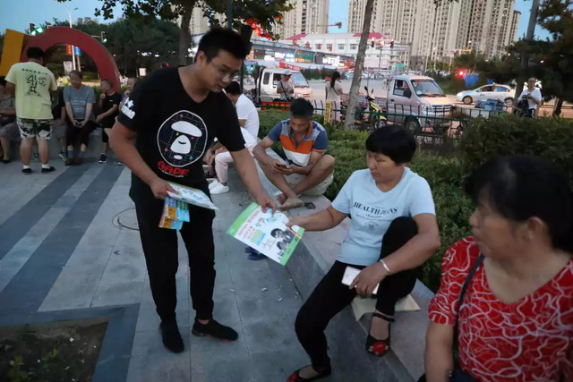 百場電影進(jìn)社區(qū)