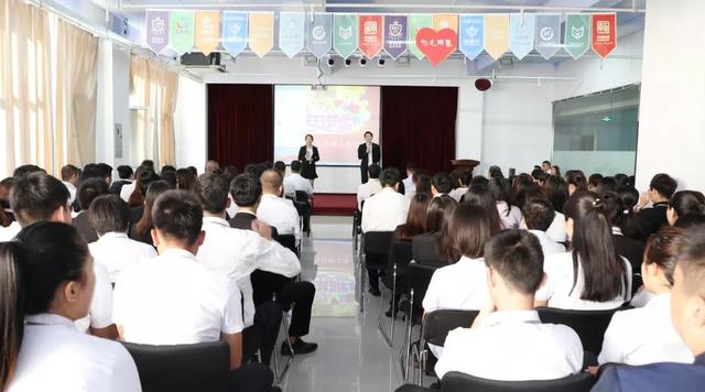 集團(tuán)九月份員工生日會